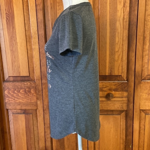 Apt 9 Graphic Short Sleeved Grey Tee XS - Picture 2 of 8